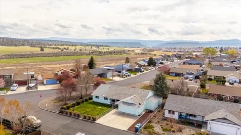 1122 NE Manzanita Street Prineville OR 97754