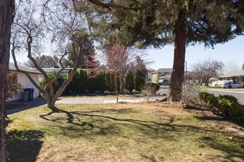 1830 SW 16th Street Redmond OR 97756