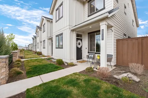 3712 NE Petrosa Avenue Bend OR 97701