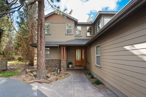 2531 NW Locke Court Bend OR 97703
