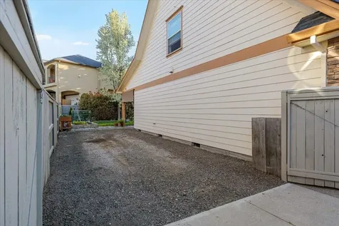 3773 Creek View Drive Medford OR 97504