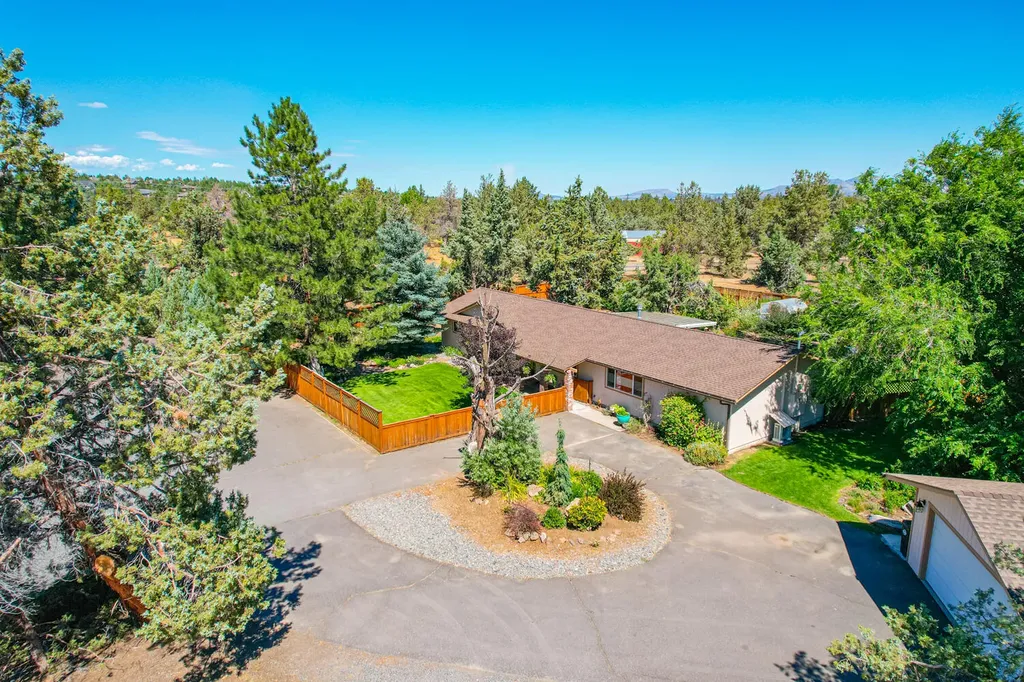 2218 SW 79th Street Redmond OR 97756