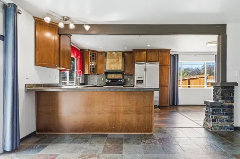 2864 Hawaiian Avenue Medford OR 97504