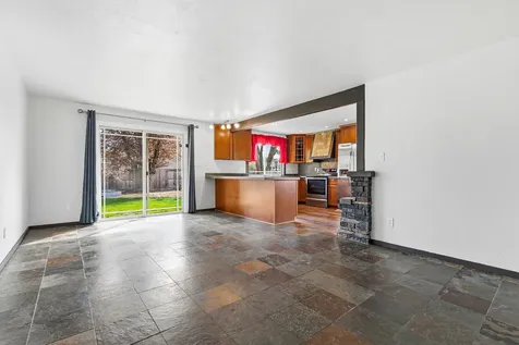 2864 Hawaiian Avenue Medford OR 97504