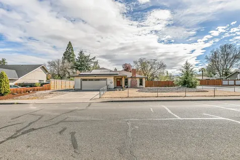 2864 Hawaiian Avenue Medford OR 97504