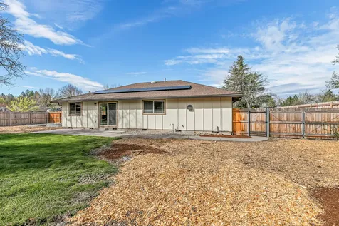 2864 Hawaiian Avenue Medford OR 97504