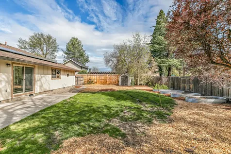 2864 Hawaiian Avenue Medford OR 97504