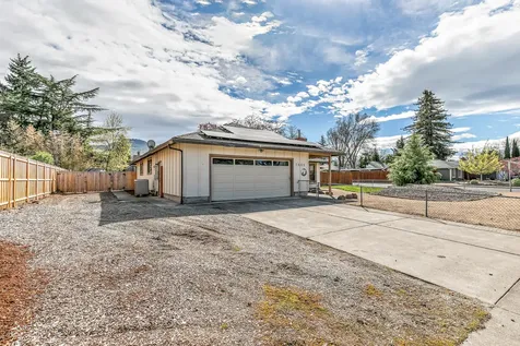 2864 Hawaiian Avenue Medford OR 97504