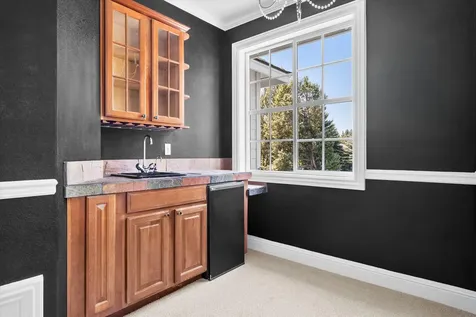 2300 Condor Drive Redmond OR 97756