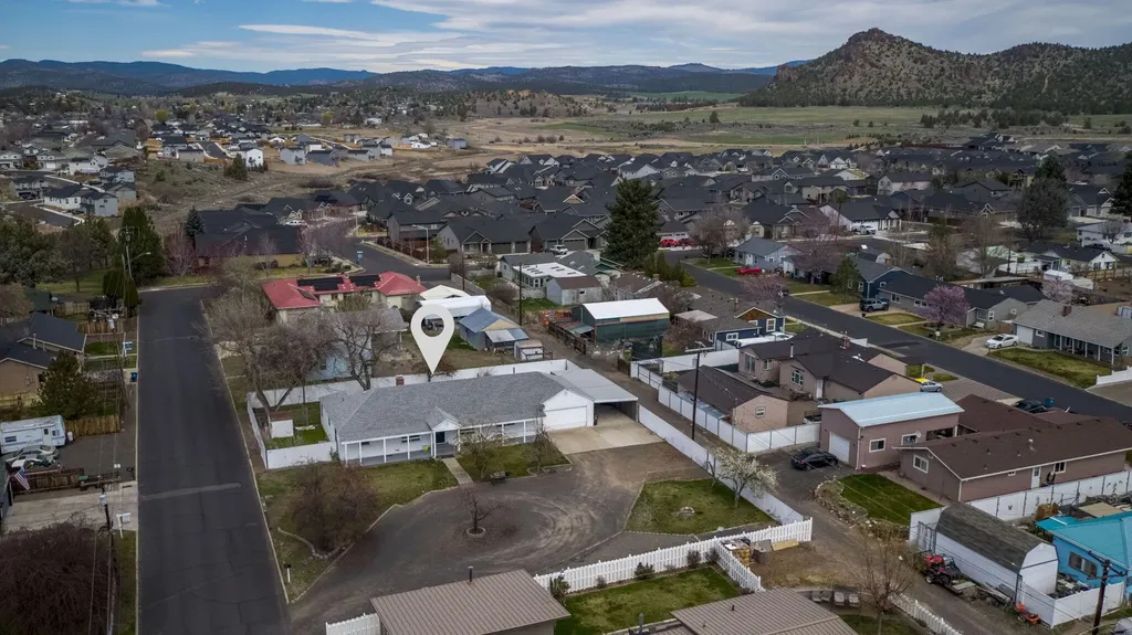 1244 NE Powell Lane Prineville OR 97754