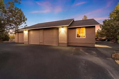 6904 SW Joshua Court Powell Butte OR 97753