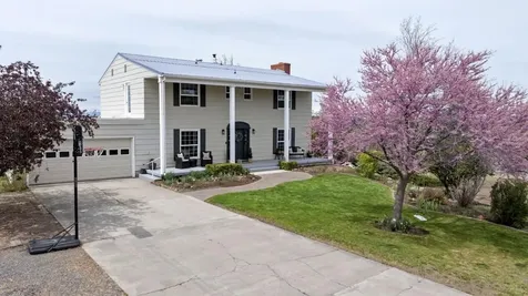 1103 NE Richard Lane Madras OR 97741
