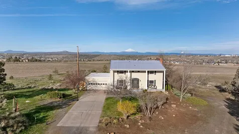 1103 NE Richard Lane Madras OR 97741
