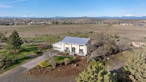 1103 NE Richard Lane Madras OR 97741