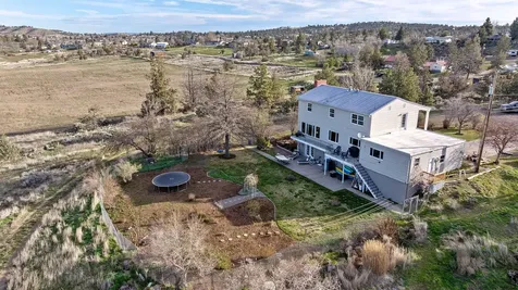 1103 NE Richard Lane Madras OR 97741