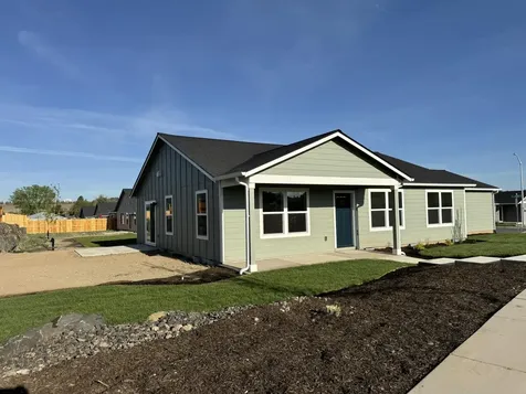 639 NE Arnold Street Madras OR 97741