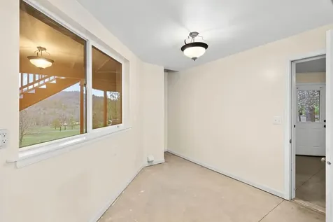 580 Ragsdale Road Trail OR 97541