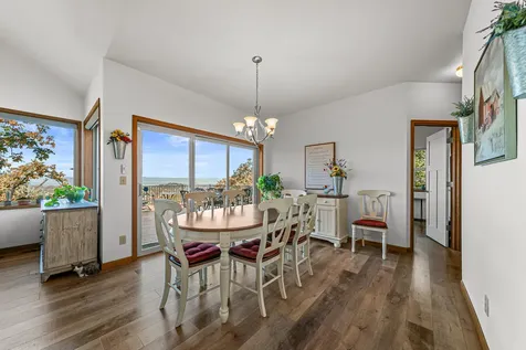 5227 Pioneer Road Medford OR 97501