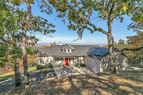 5227 Pioneer Road Medford OR 97501