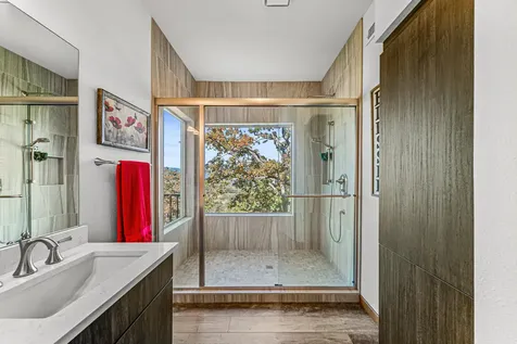 5227 Pioneer Road Medford OR 97501