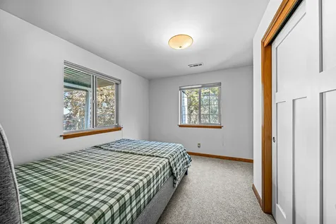5227 Pioneer Road Medford OR 97501
