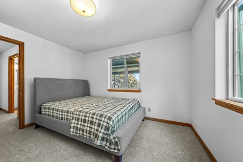 5227 Pioneer Road Medford OR 97501