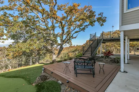5227 Pioneer Road Medford OR 97501