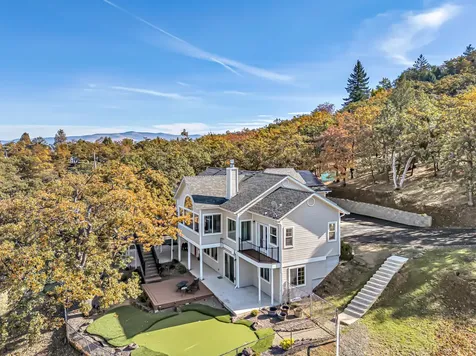 5227 Pioneer Road Medford OR 97501