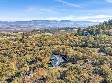 5227 Pioneer Road Medford OR 97501