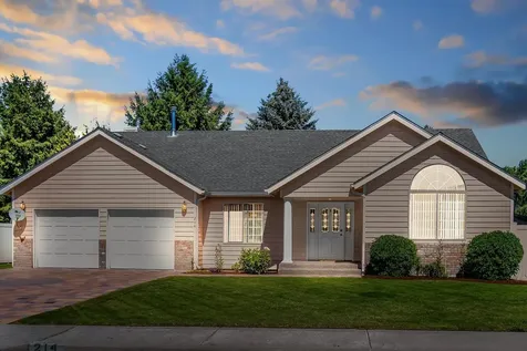 214 SW Meadow Lakes Drive Prineville OR 97754