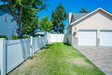 214 SW Meadow Lakes Drive Prineville OR 97754