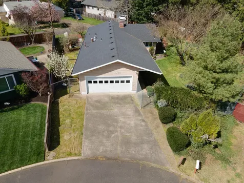 1584 NW Spray Court Roseburg OR 97471