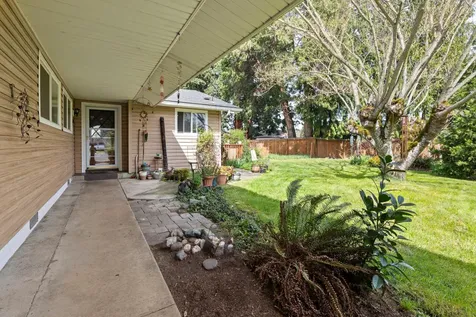 1584 NW Spray Court Roseburg OR 97471