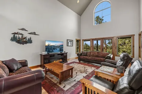 4690 W Antler Avenue Redmond OR 97756