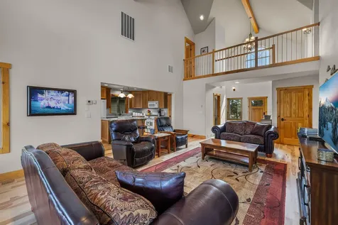 4690 W Antler Avenue Redmond OR 97756