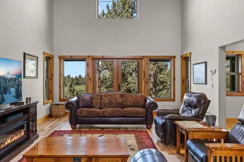4690 W Antler Avenue Redmond OR 97756