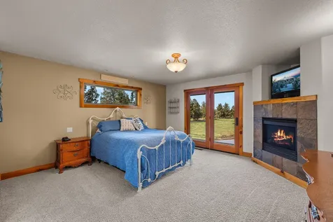 4690 W Antler Avenue Redmond OR 97756