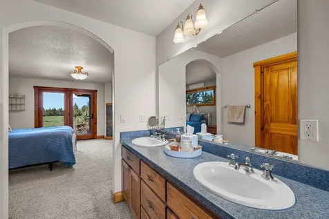 4690 W Antler Avenue Redmond OR 97756