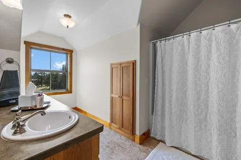 4690 W Antler Avenue Redmond OR 97756