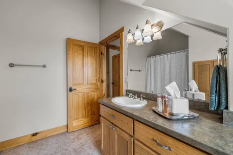 4690 W Antler Avenue Redmond OR 97756
