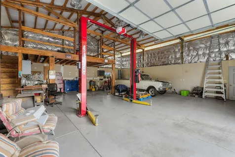 4690 W Antler Avenue Redmond OR 97756