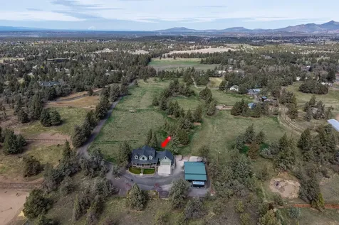 4690 W Antler Avenue Redmond OR 97756