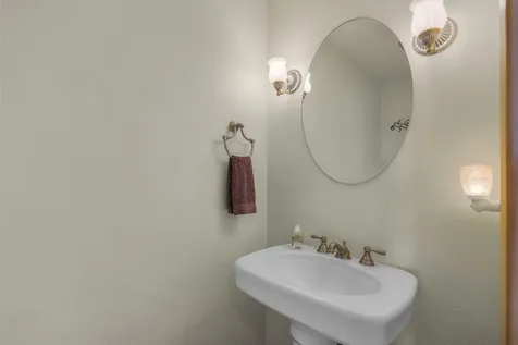 4690 W Antler Avenue Redmond OR 97756