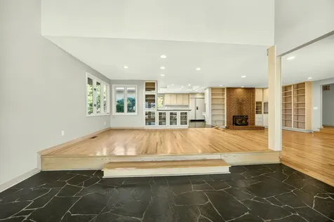6023 Hillcrest Road Medford OR 97504