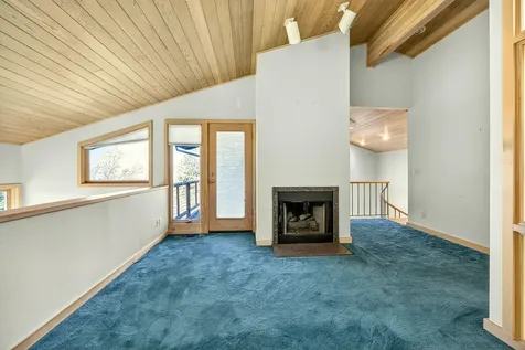 6023 Hillcrest Road Medford OR 97504