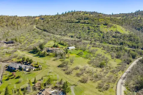 6023 Hillcrest Road Medford OR 97504