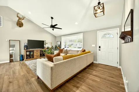 934 Pittview Avenue Central Point OR 97502