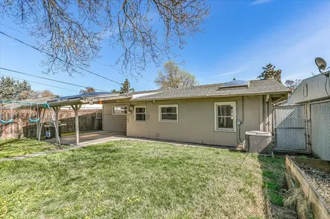 944 S Ivy Street Medford OR 97501