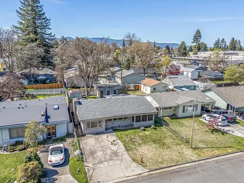 944 S Ivy Street Medford OR 97501