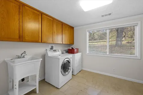 324 China Gulch Road Jacksonville OR 97530
